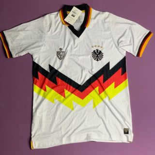 تيشرت المانيا كلاسك